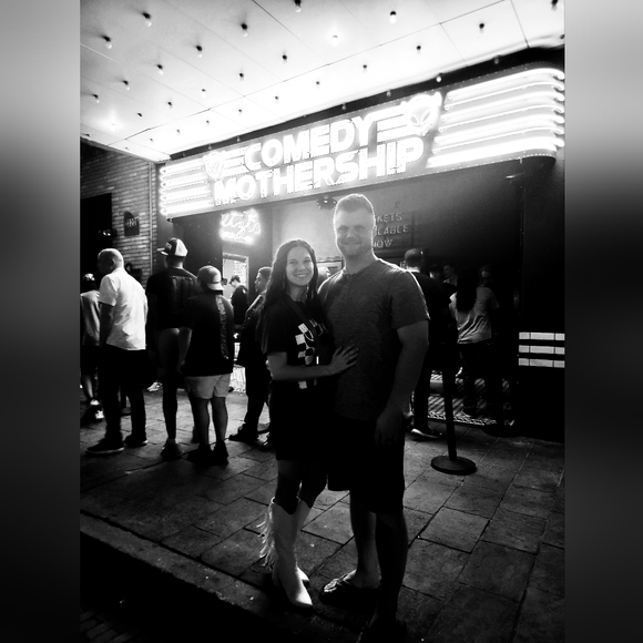 Meet your Posher, Allison - Picture 2 of 3